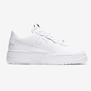 NWOT Nike AIR FORCE 1 pixel white size 7.5